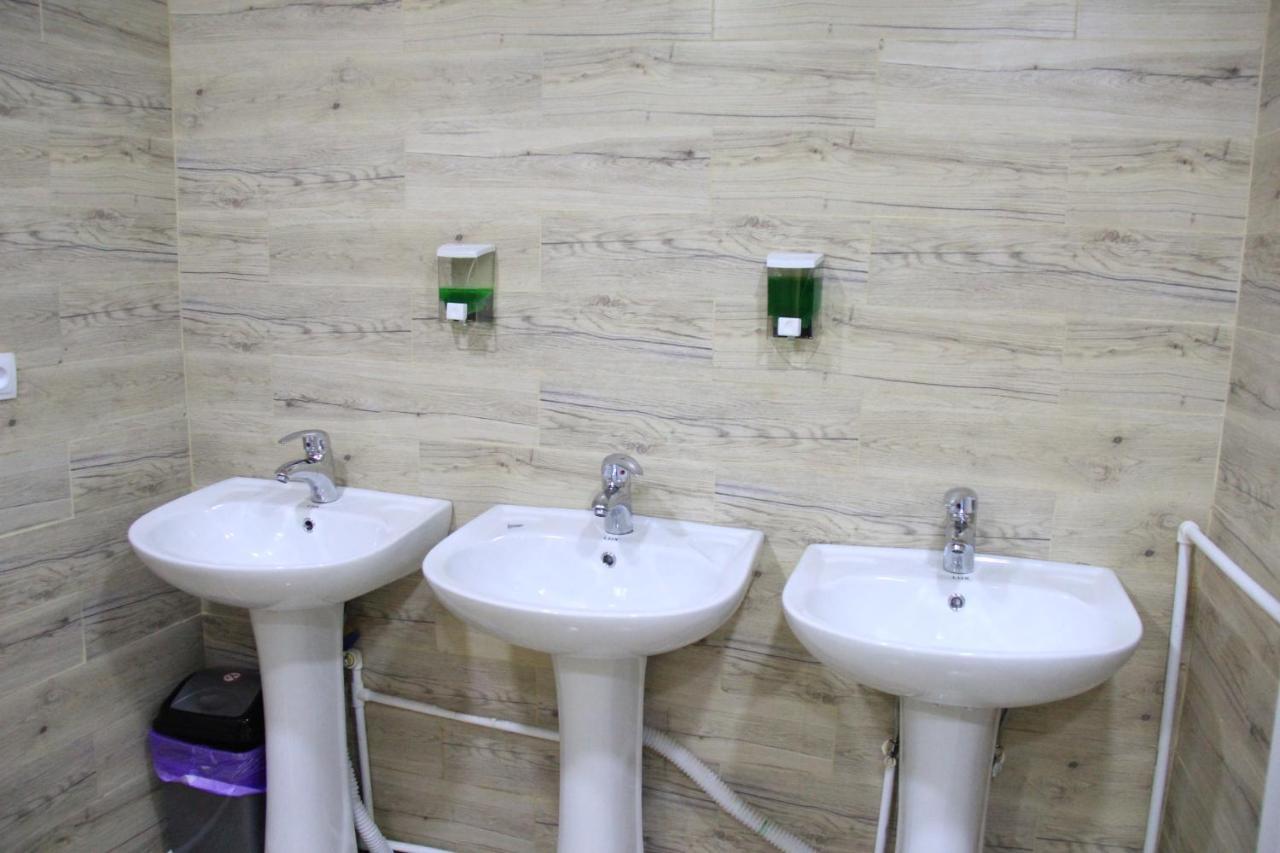 Blossom Hostel Updated ! Обновлено !!! City Center! Perfect Order!!! Snow-White Bed Linen!!! Идеальный Порядок!!! Белоснежное Постельное Белье!!! Центр Города !!! Тбілісі Екстер'єр фото